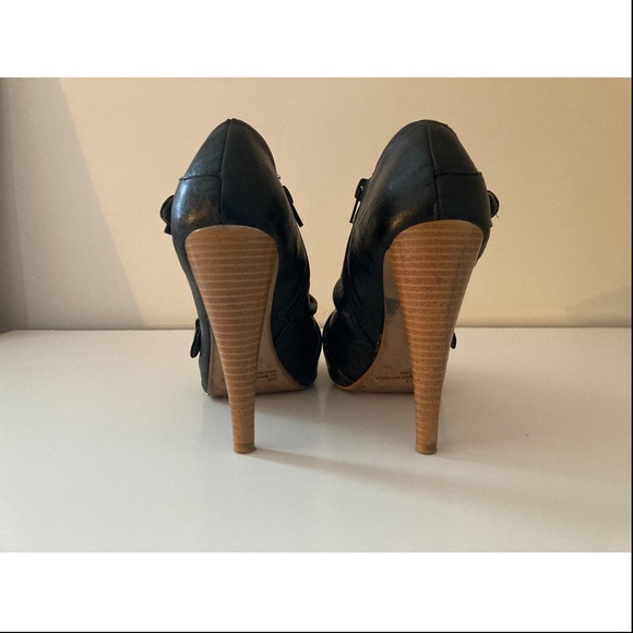 Vintage Charlotte Russe Black Faux Leather Double Buckle Accent Heels size 7 - Picture 4 of 7